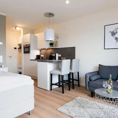 Pier 67 Kleine Perle Neustadt Roge