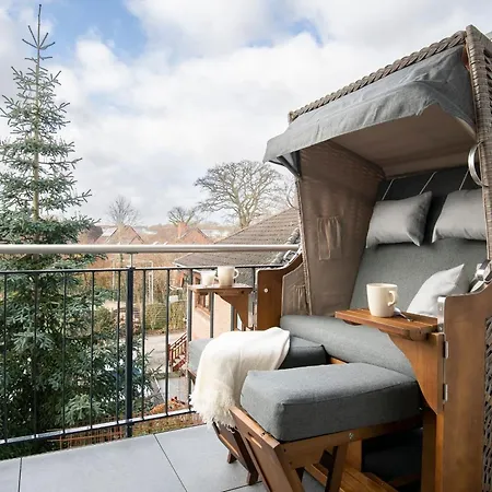 Pier 67 Kleine Perle Neustadt