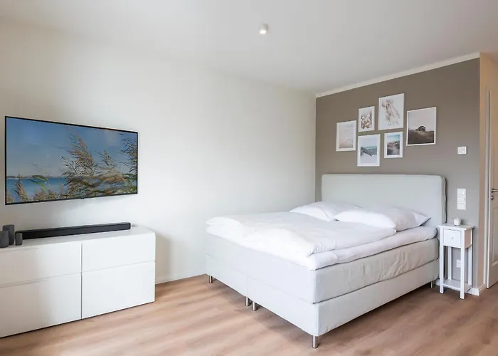 Pier 67 Kleine Perle Neustadt *