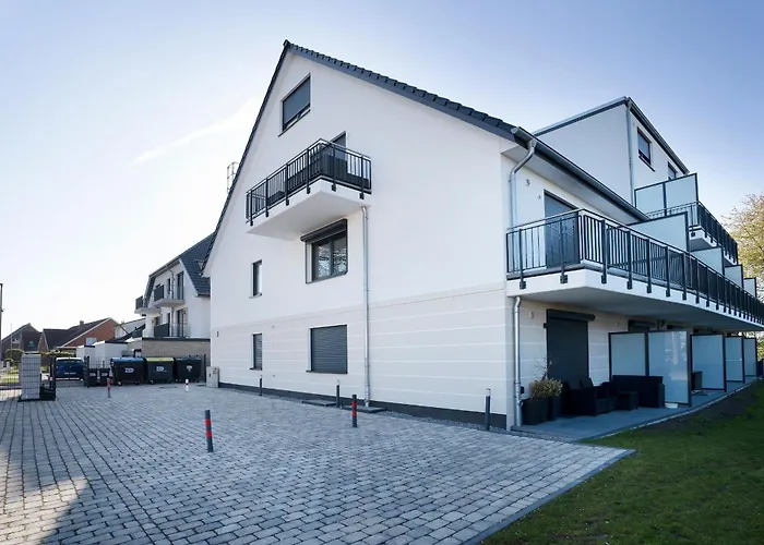 Pier 67 Kleine Perle Neustadt *