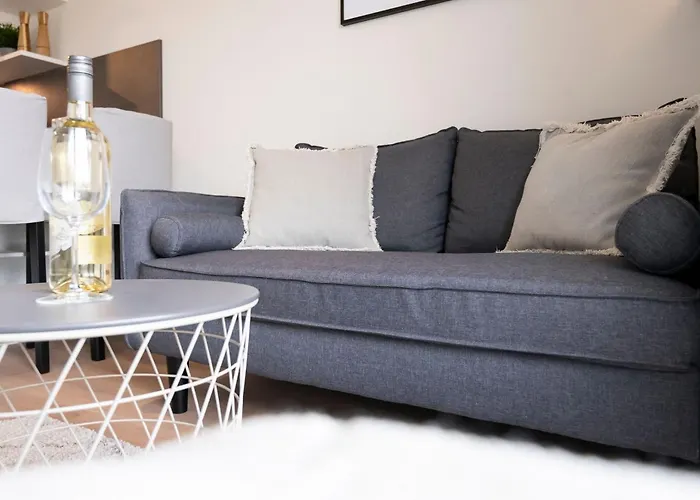 Pier 67 Kleine Perle Neustadt * Roge